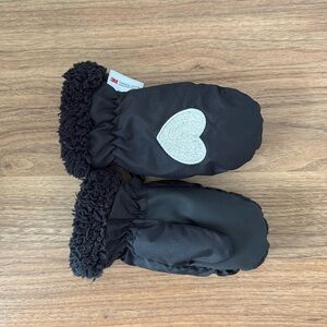 3M Thinsulate mittens, size 2T-5T